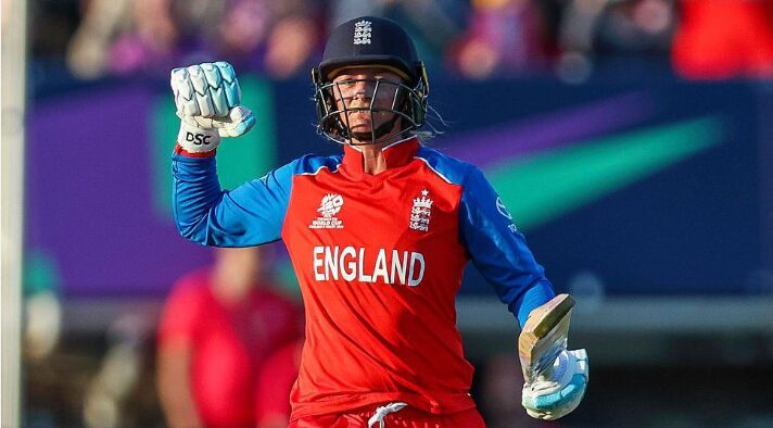 Danni Wyatt-Hodge (England) – The Golden Bat