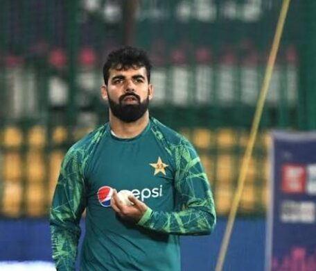 shadab khan
