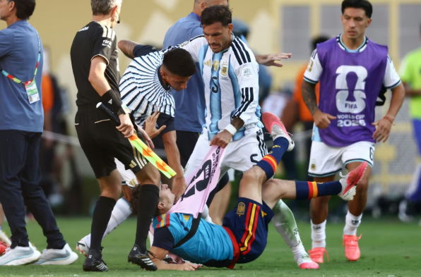 Leandro Paredes suspended for 10 match by FIFA World Cup.