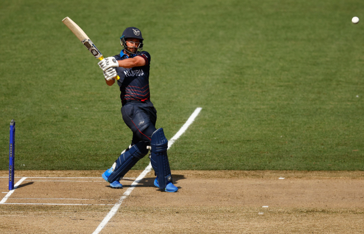 Jan Frylinck set the tempo with a rapid 60 off 38 balls.