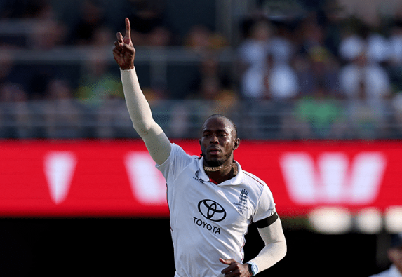 Pakistani fightback in the England vs Pakistan Headingley Test was erased by Jofra Archer’s opening spell.
