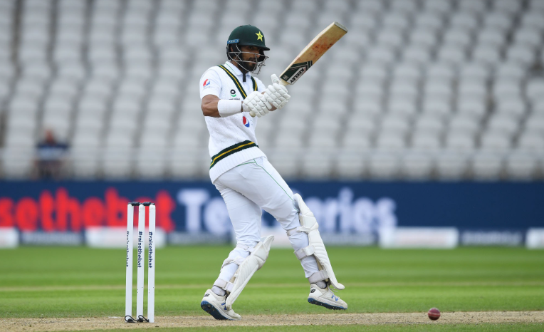 Shan Masood leads Pakistan's fourth-innings counter-attack.