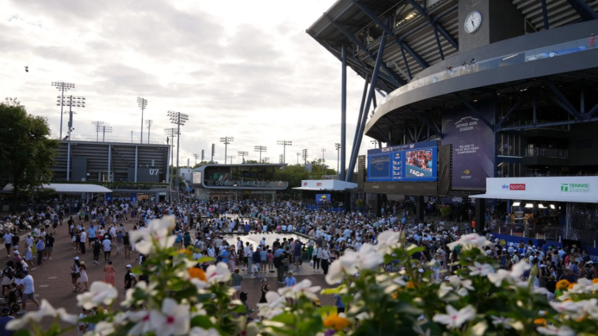 Arthur Ashe Stadium packed for the marquee final match.