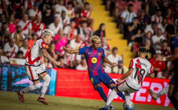 Camp Nou atmosphere during the 7-goal LaLiga encounter during Barcelona vs Rayo Vallecano match.