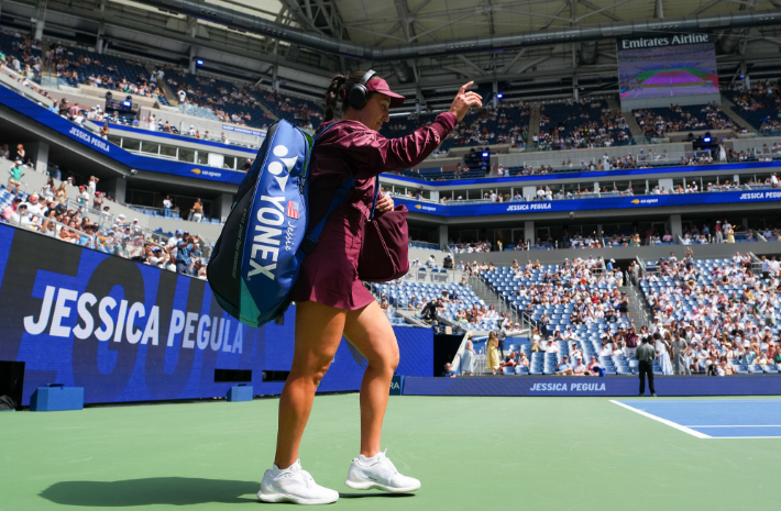 Jessica Pegula steps onto the court.