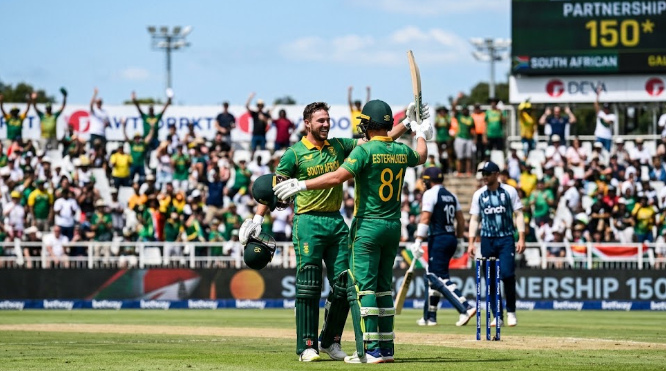 Jordan Hermann and Connor Esterhuizen partnership of 157 scores.
