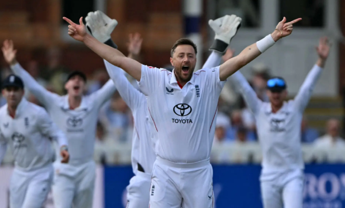 Ollie Robinson Test 100 Wickets 50th England Bowler Enters History Books