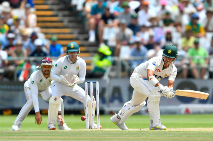 Pakistan Test team executing on-field strategies during an international fixture.