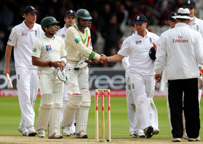 Pakistan vs England Test cricket action.