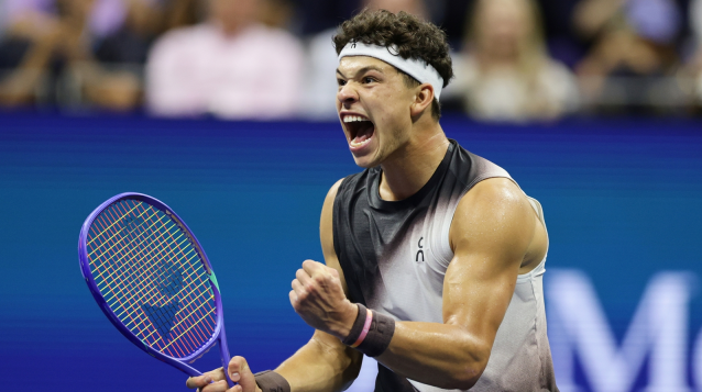 Shelton's high-velocity serve proved decisive during crucial night sessions.